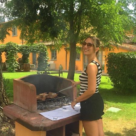 Gasthaus La Scuderia Casa Vacanze Arezzo Exterior foto