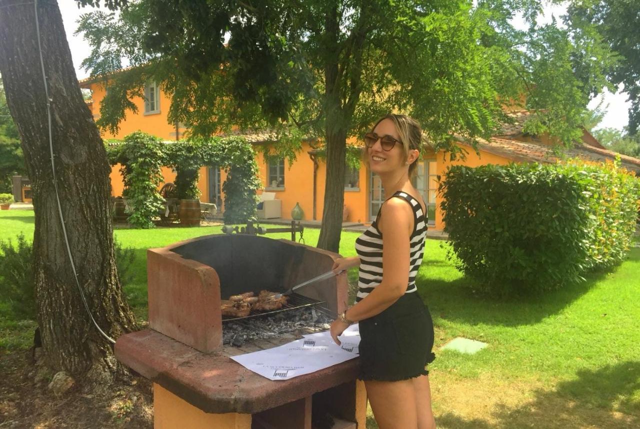 Gasthaus La Scuderia Casa Vacanze Arezzo Exterior foto